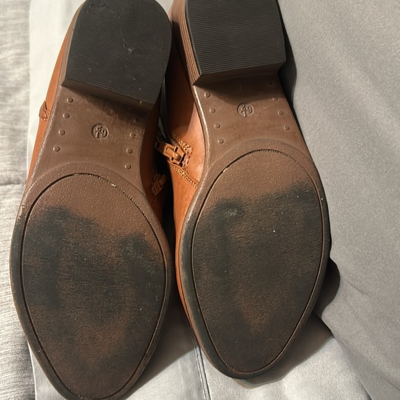 Women’s Booties size 6.5 - Picture 4 of 9